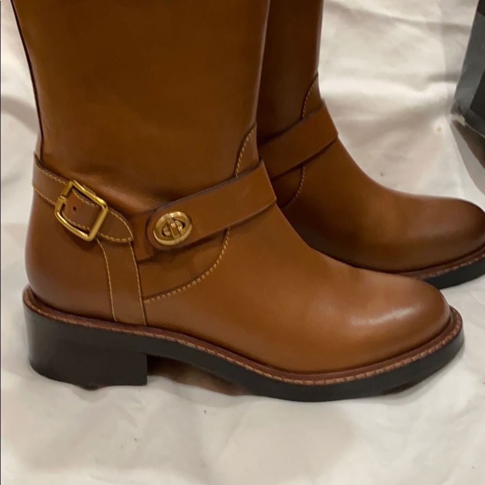 Coach Boots 👢 - Picture 2 of 8